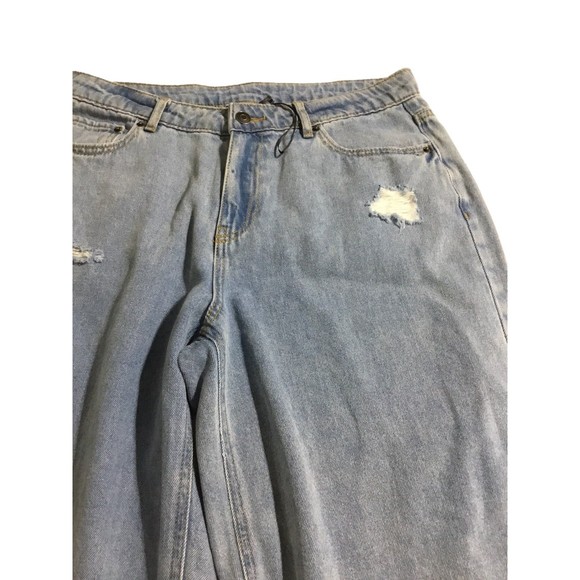Future Collective Slightly Distressed Bermudas with Alain Noelle New Size 8 - Picture 2 of 9